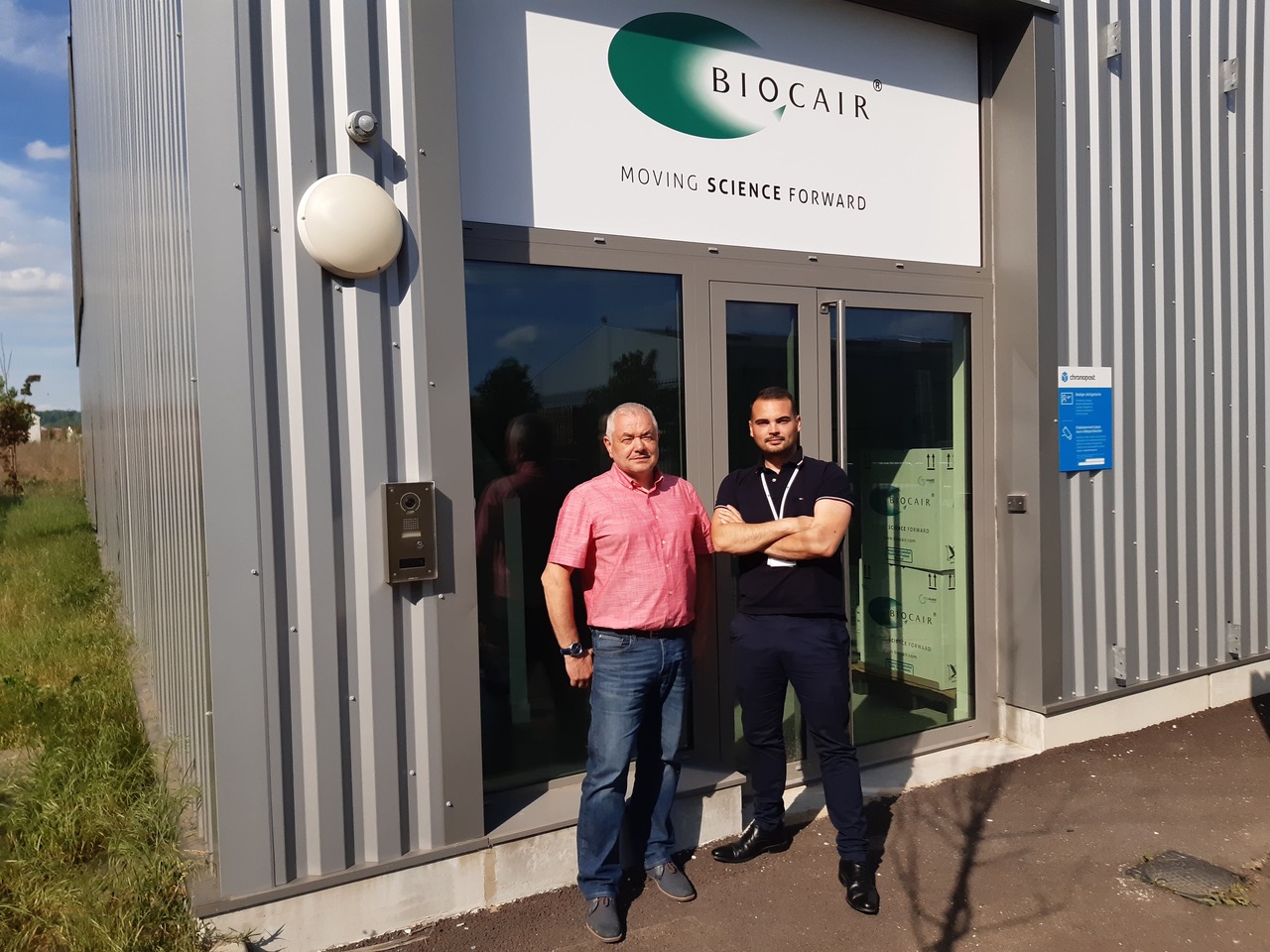 Biocair_George_Ionescu_Operations_Manager_France_and_Fabio_Rodrigues_Life_Science_Logistics_Manager